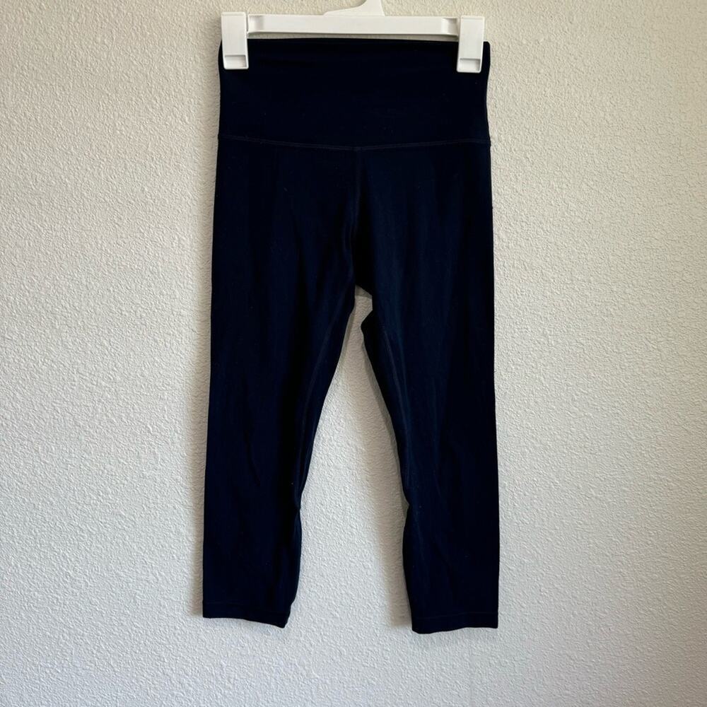 Lululemon Women's Size 4 Align High Rise Cropped Legging Capri Navy Blue Workout